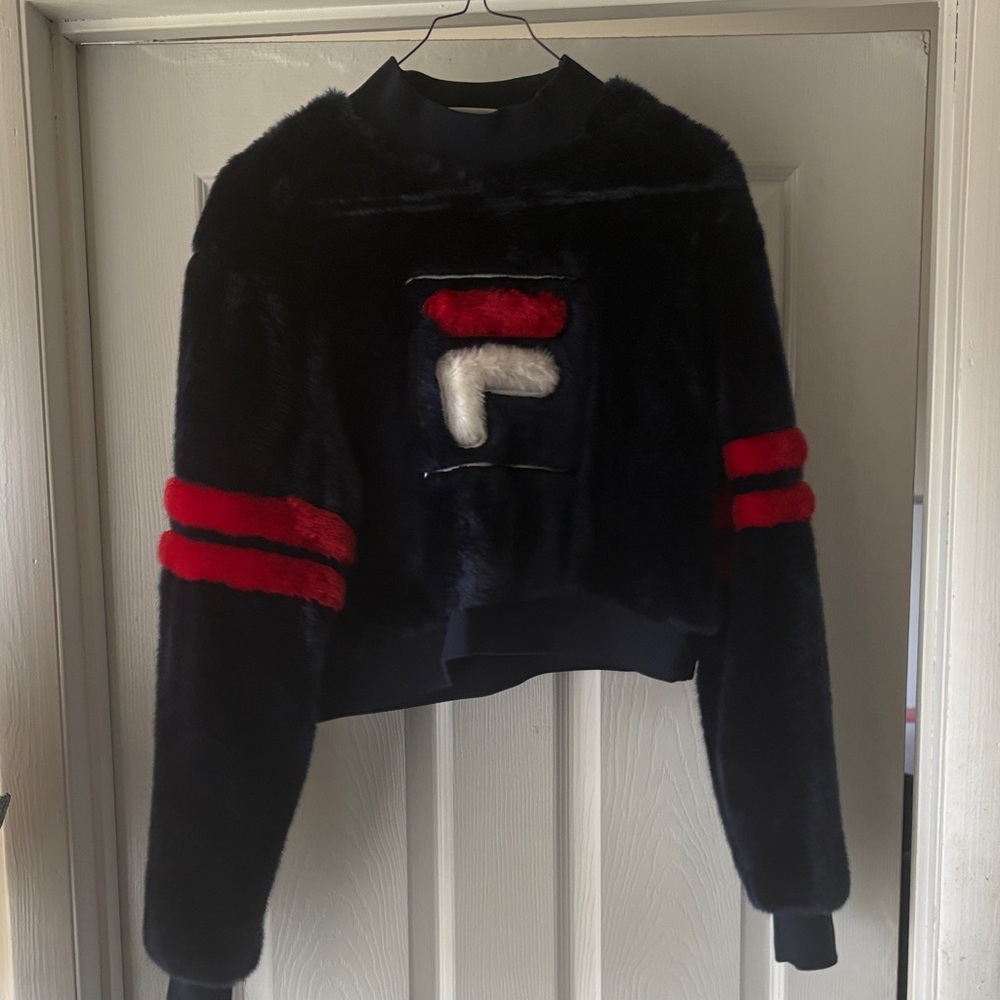 FILAS Women's Black and Red Faux Fur Cropped Sweater